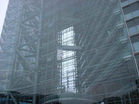 Bulding i.JPG (156192 bytes)