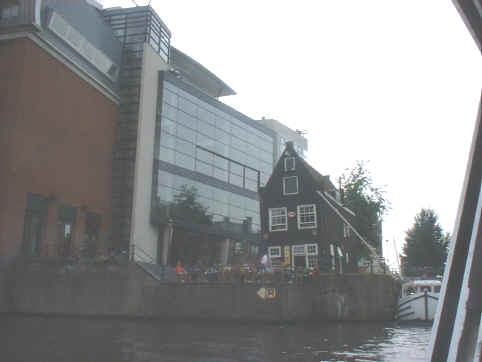 Canal b.JPG (92136 bytes)