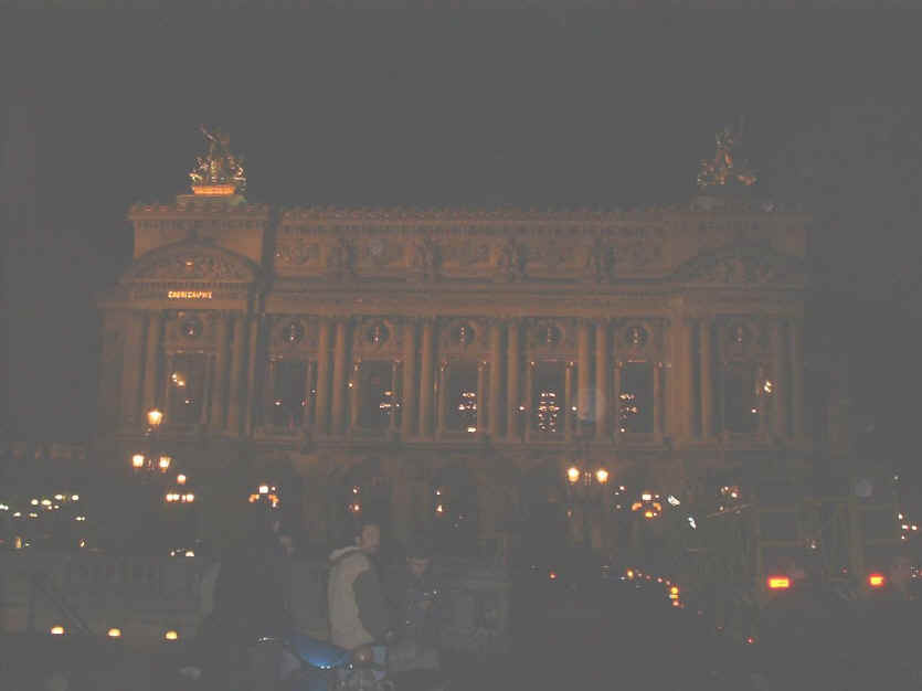 Paris 49.JPG (61491 bytes)