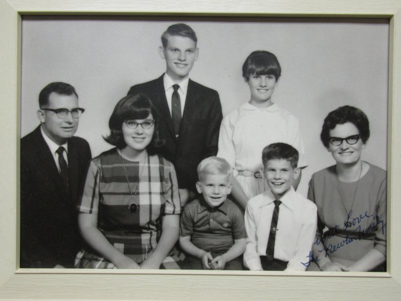 familypicture.jpg