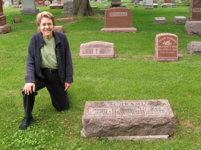 holycrosscemeterymilwaukee.jpg