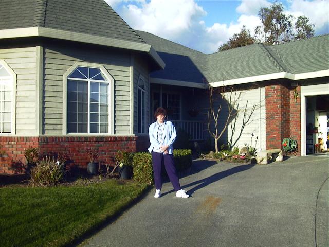 becky640JPG.jpg (65125 bytes)