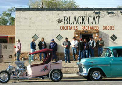 blackcat1.jpg (50862 bytes)