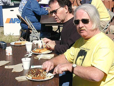 breakfast4.jpg (61831 bytes)