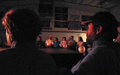 audience1.jpg (10109 bytes)