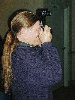 hd1r.jpg (25100 bytes)