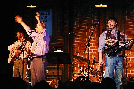 tmtrio2.jpg (58641 bytes)