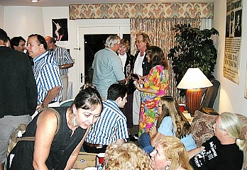 P8171135ws.jpg (47927 bytes)