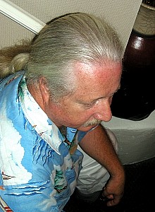 P8181405ws.JPG (28818 bytes)