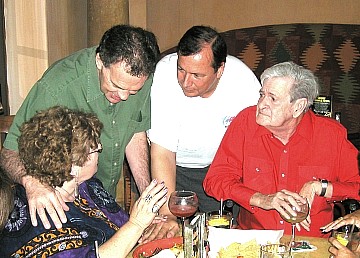 P8171221ws.JPG (44903 bytes)
