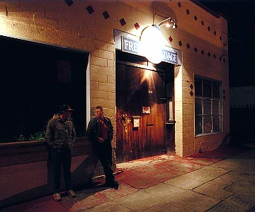 door2patrons.jpg (69272 bytes)