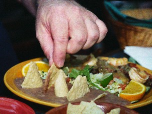 dinner4a.jpg (28263 bytes)