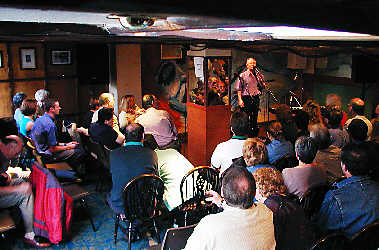 andyannouncer1.jpg (24945 bytes)