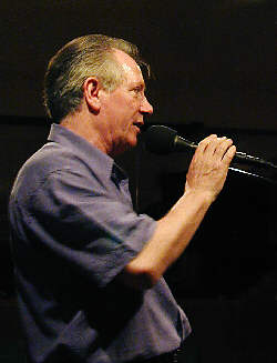 andyannouncer2.jpg (12157 bytes)