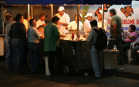 03-11b-villahermosa-0014x480.JPG (58058 bytes)