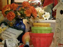 Antiques & Uniques