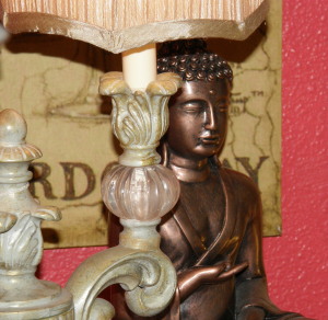 Antiques & Uniques
