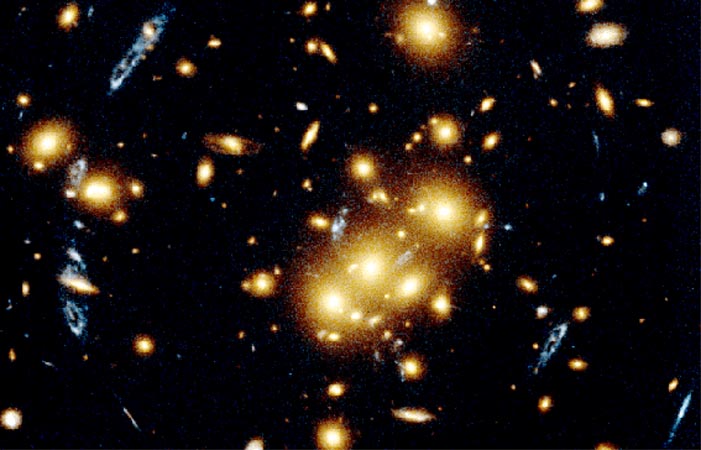 Galaxy Cluster Gravitational Lens hst