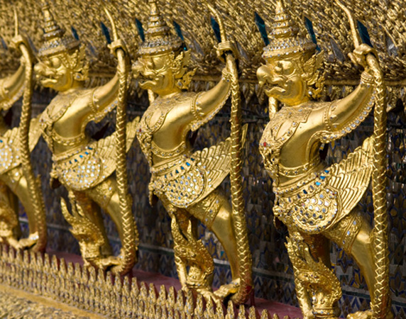 1017DSC_6041 Golden Guards