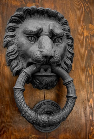 0172Knocker