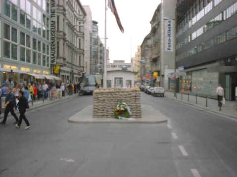 Munich 2.JPG (105172 bytes)