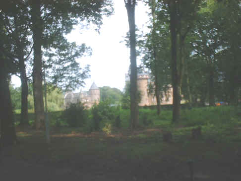 Castle b.JPG (118646 bytes)