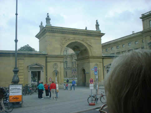 DSCF0007.JPG (104480 bytes)