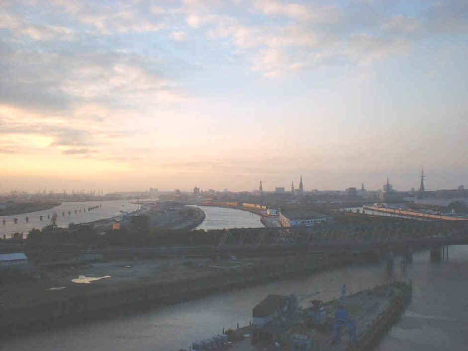 Hamburg 02.JPG (70639 bytes)