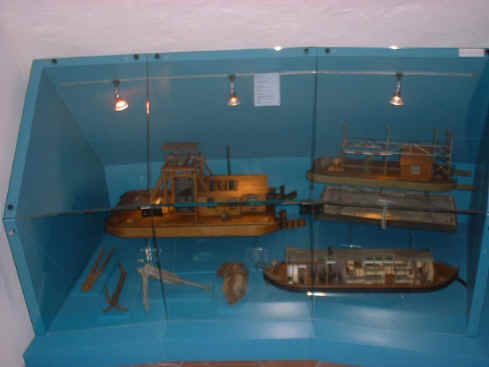 Museum 03.JPG (84753 bytes)