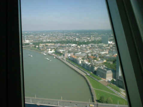 Tower 07.JPG (83086 bytes)