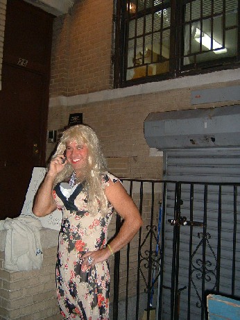 �l�G�̃C�x���g�I�n���E�B���ŉ������Ă���l