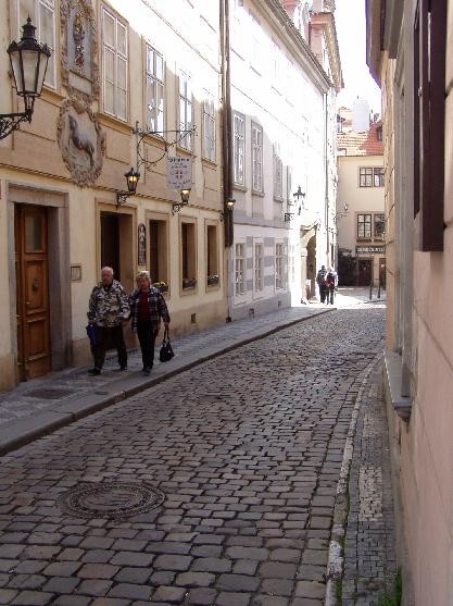 prague20060408_malostranske_side009.jpg