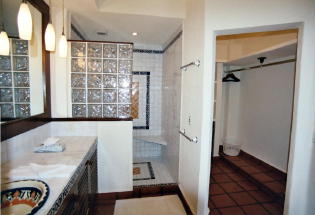 Tiled batroom.