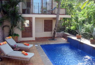 Casita pool area.