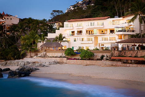 Beautiful view of Banderas Bay looking across pool and Conchas Chinas Beach.