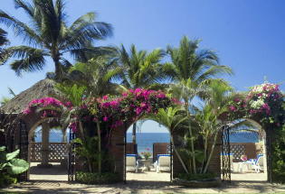 Living area looks out to Banderas Bay.