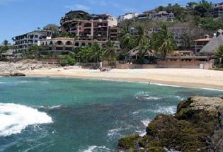 Looking back towards villa on the beach.