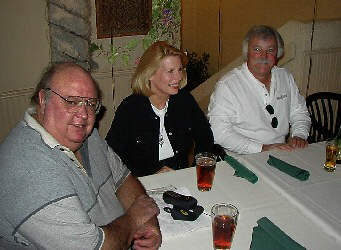 dinner1.jpg (34711 bytes)