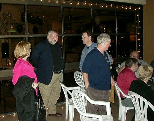 patio1sm.jpg (34808 bytes)