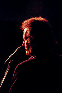 profile1.jpg (8950 bytes)