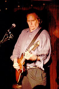 johnny4.jpg (19696 bytes)