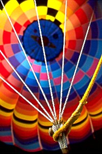 balloonrope.jpg (28293 bytes)
