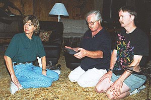 kwdmnnwtv.jpg (57902 bytes)