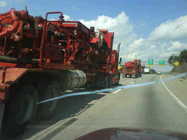 frac_trucks.gif