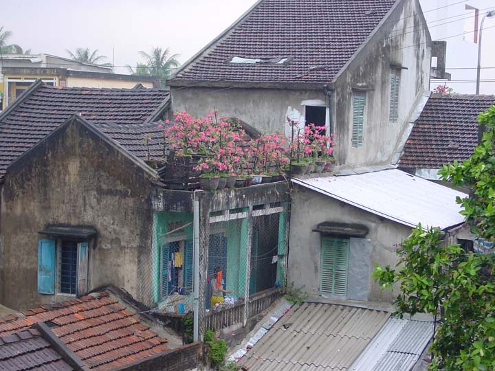26-Pleiku rooftops 04